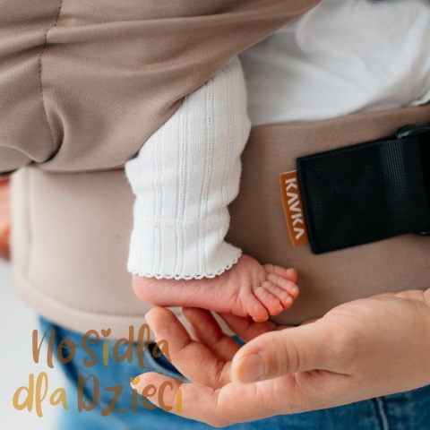 KAVKA Nest beige cotton - klamrowe nosidełko regulowane dla noworodka i niemowlęcia