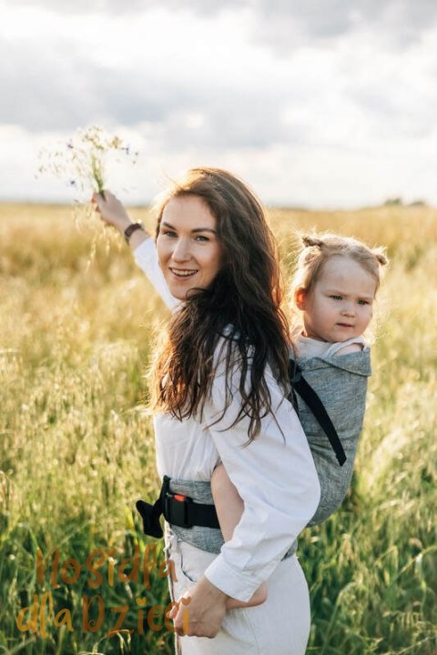 Nosidełko LennyPreschool z tkaniny żakardowej 100% len, rozmiar preschool - ARROW - WAVE (drugi gatunek)