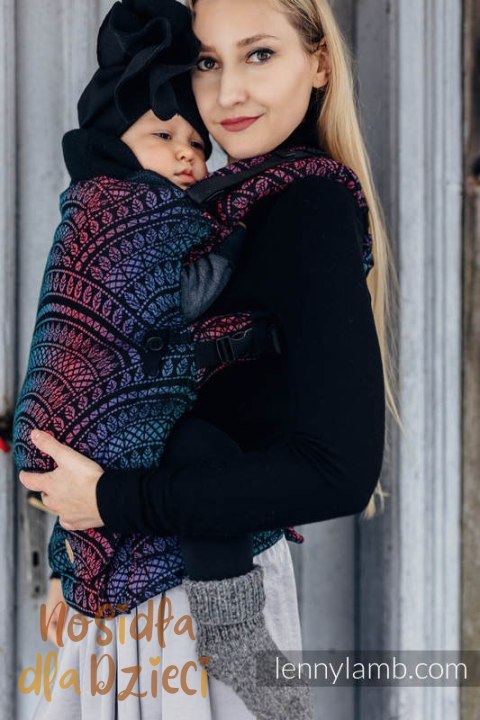 Nosidełko LennyUpGrade z tkaniny żakardowej 60% bawełna, 28% wełna merino, 8% jedwab, 4% kaszmir , rozmiar standard, PAWI OGON -